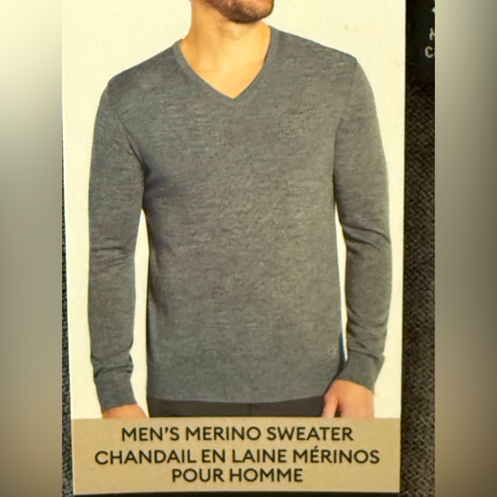 Men’s Merino Wool Banana Republic Gray V-Neck Sweater